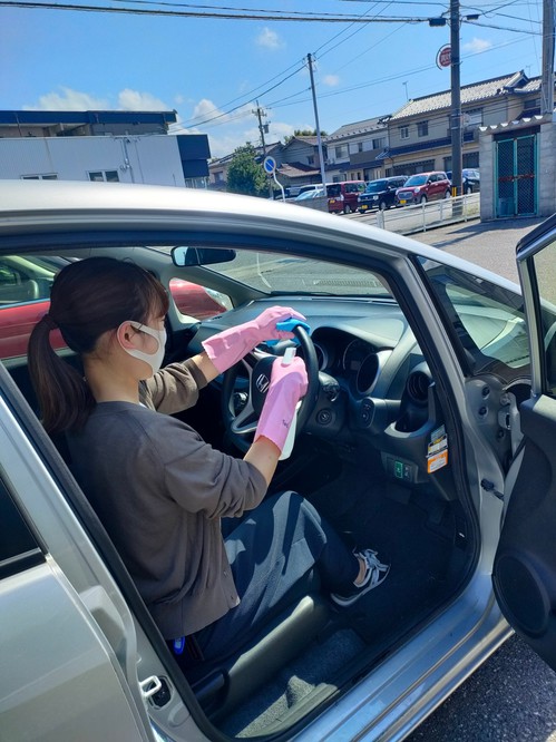社用車消毒作業.jpg